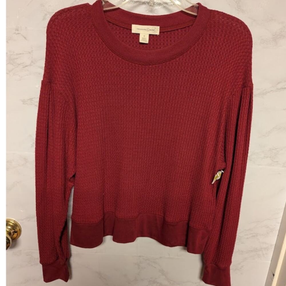 Treasure bond Size Medium Waffle Knit Top crew neck long sleeve thermal layers